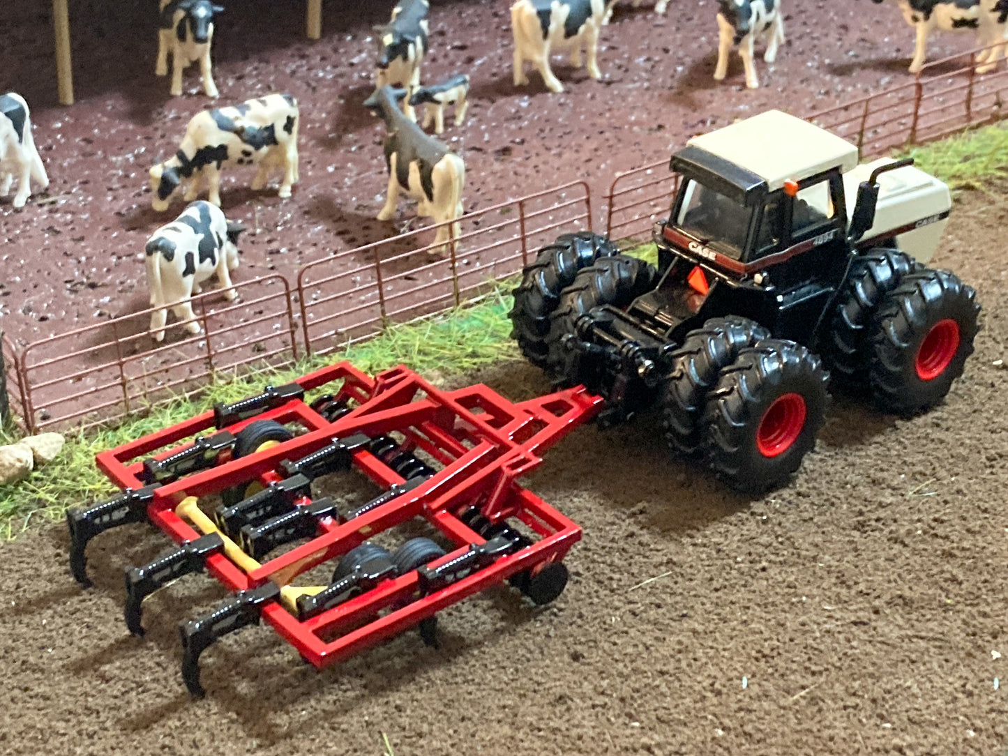 1/64 Chisel Plow 11 Shank Red