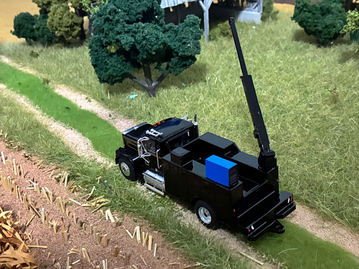 1/64 GMC General Service Truck Single Axle Black