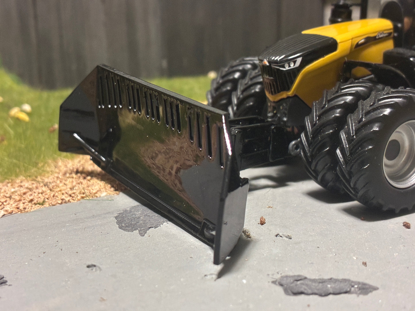 1/64 16’ Pivoting Silage Blade Straight Frame Tractors