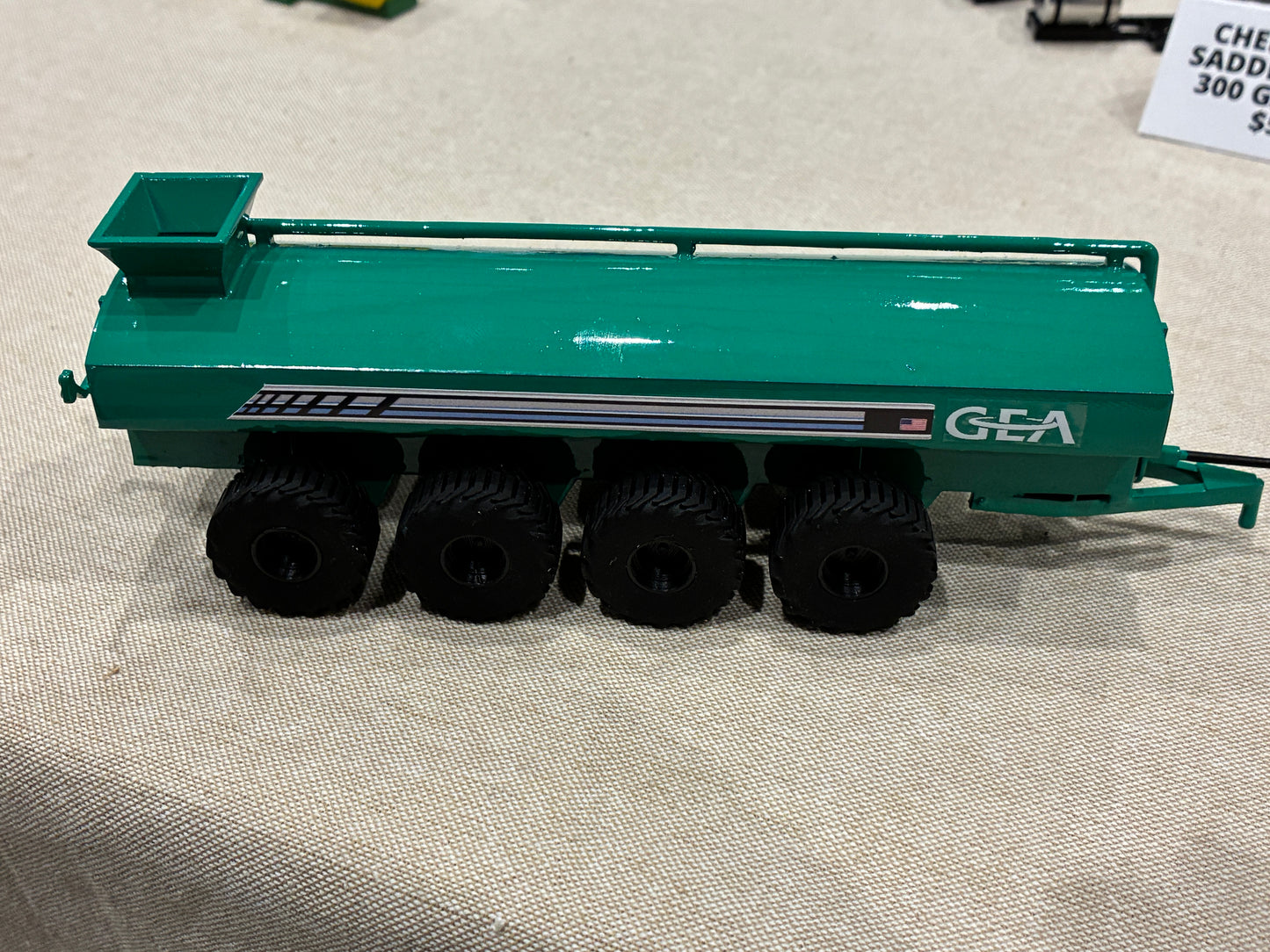 1/64 Liquid Manure Spreader Quad Axle 9,500 gallon