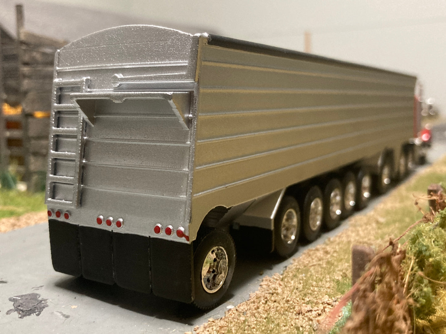 1/64 7 Axle 3 Hopper Grain Trailer for Semi Trucks