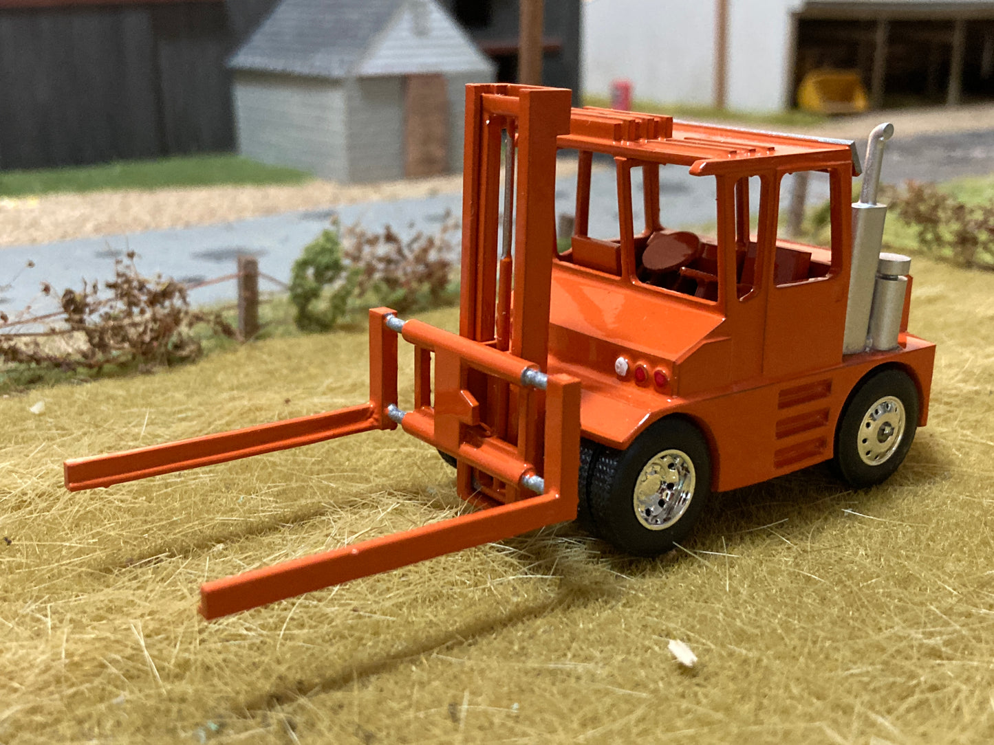 1/64 Hay Squeeze Orange