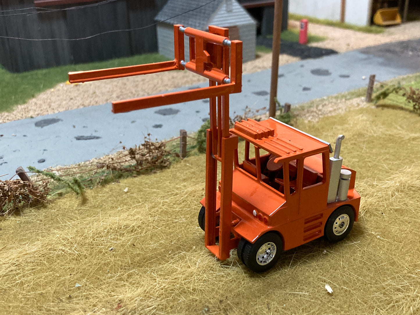 1/64 Hay Squeeze Orange