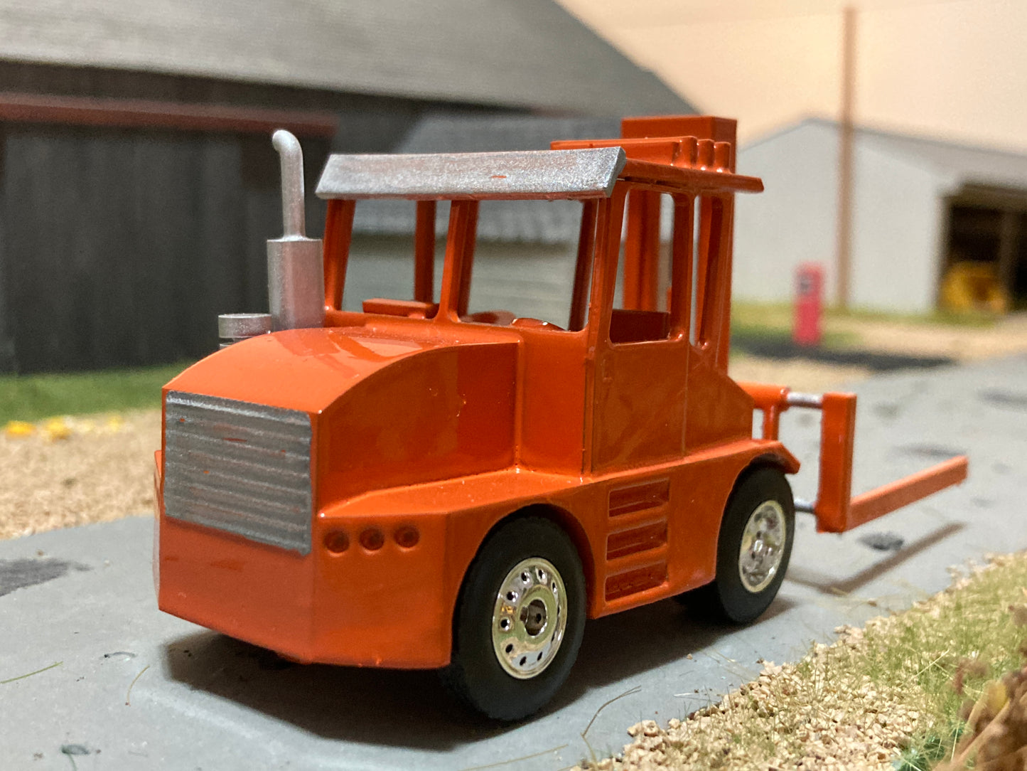 1/64 Hay Squeeze Orange