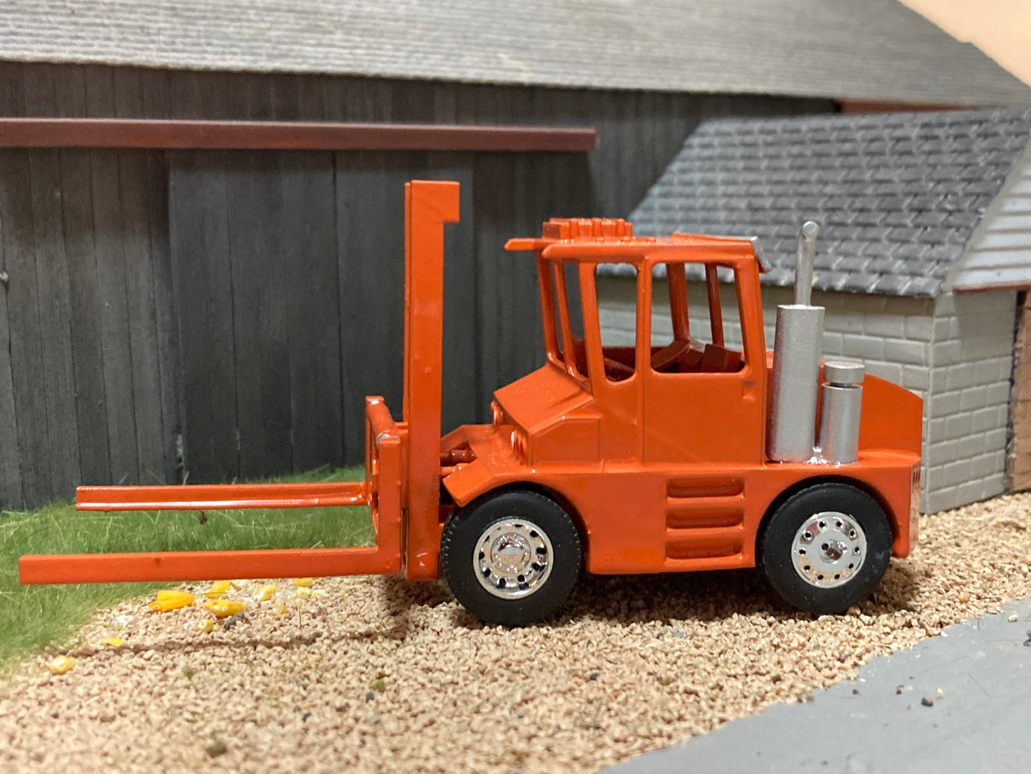 1/64 Hay Squeeze Orange