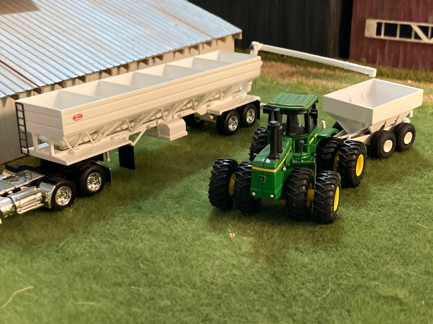 1/64 Ray-Man Fertilizer Tender Trailer 6 Hopper Auger