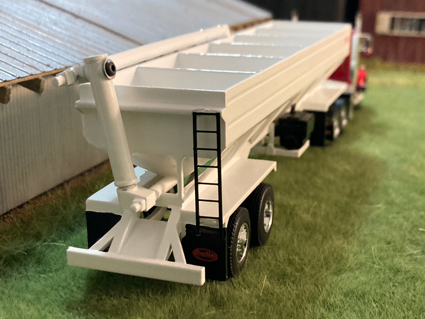 1/64 Ray-Man Fertilizer Tender Trailer 6 Hopper Auger