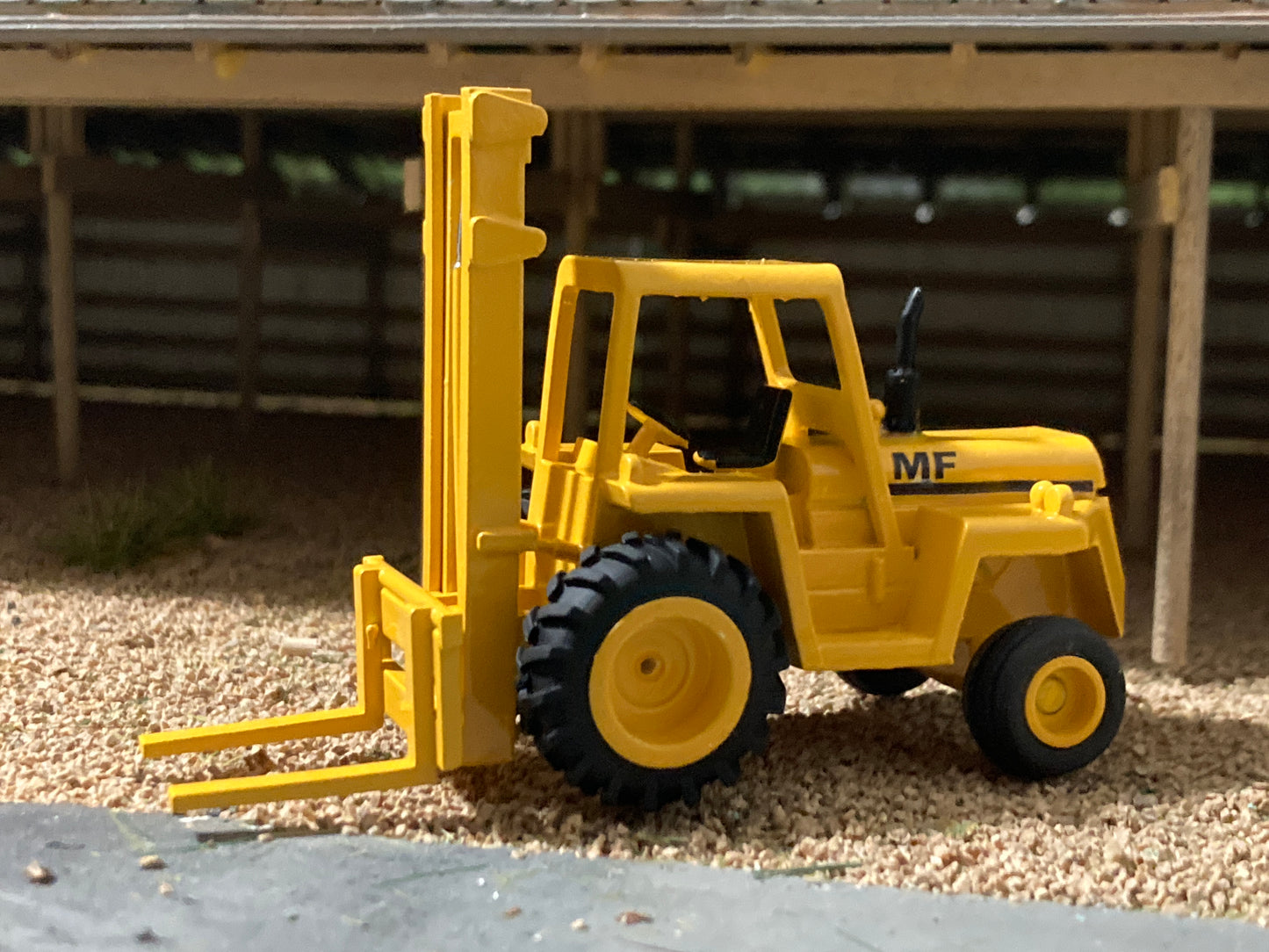 1/64 MF Off Road Fork Lift