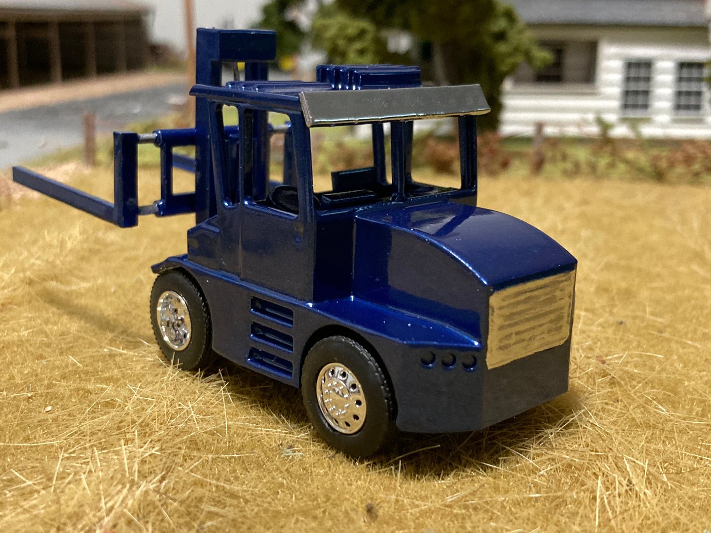 1/64 Hay Squeeze Blue