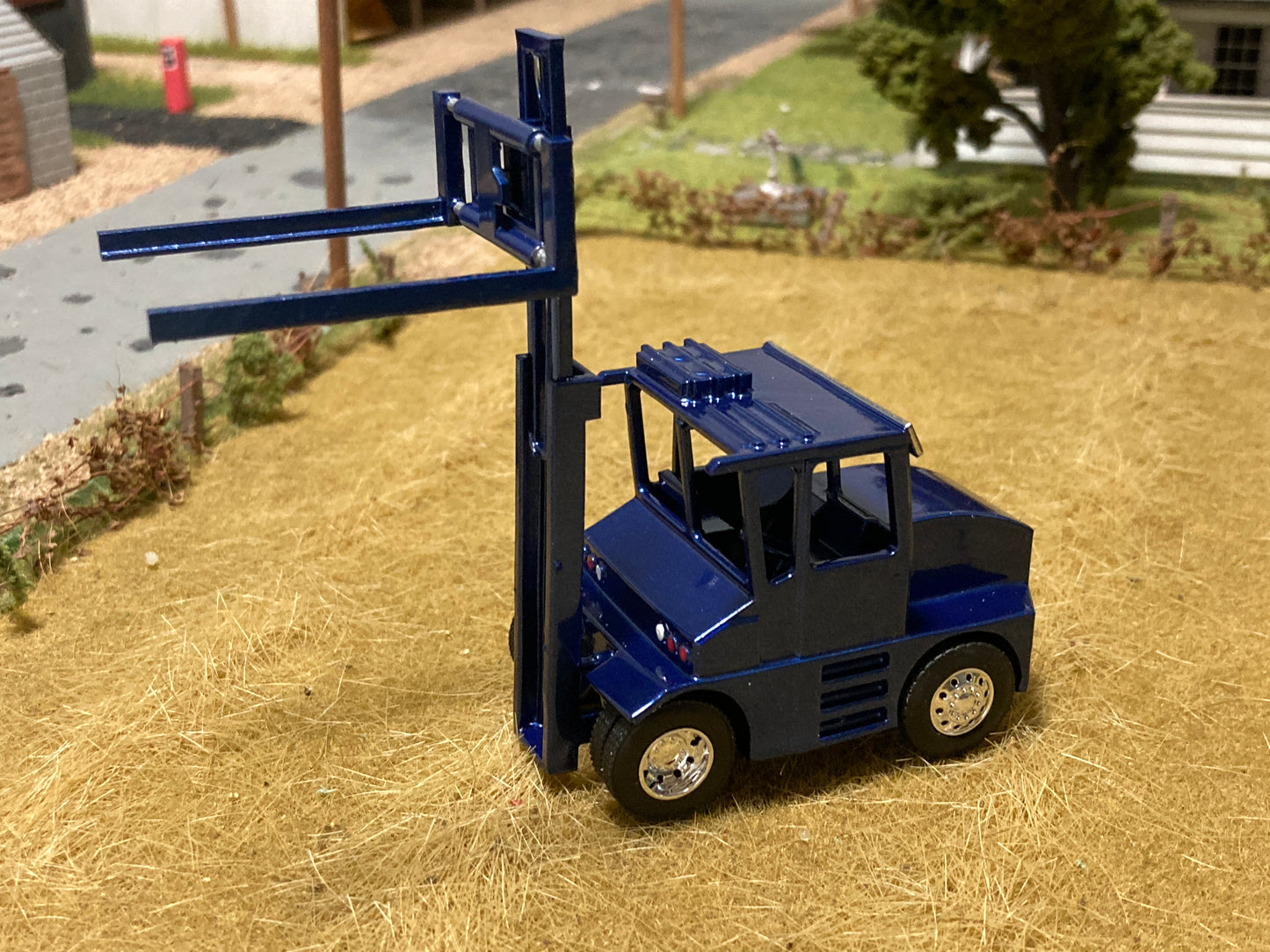 1/64 Hay Squeeze Blue