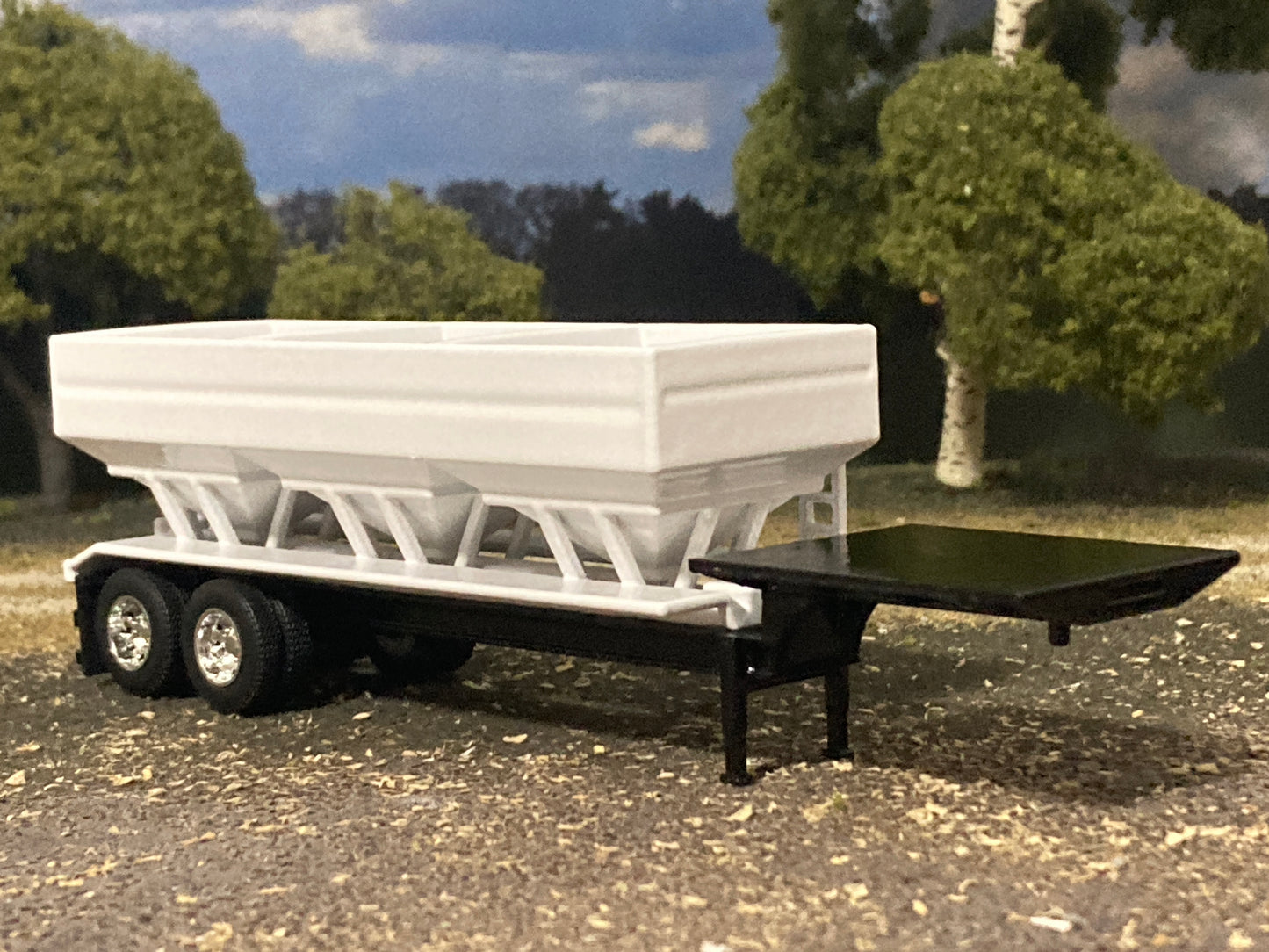 1/64 Fertilizer Tender Trailer 3 Hopper 24 Ton