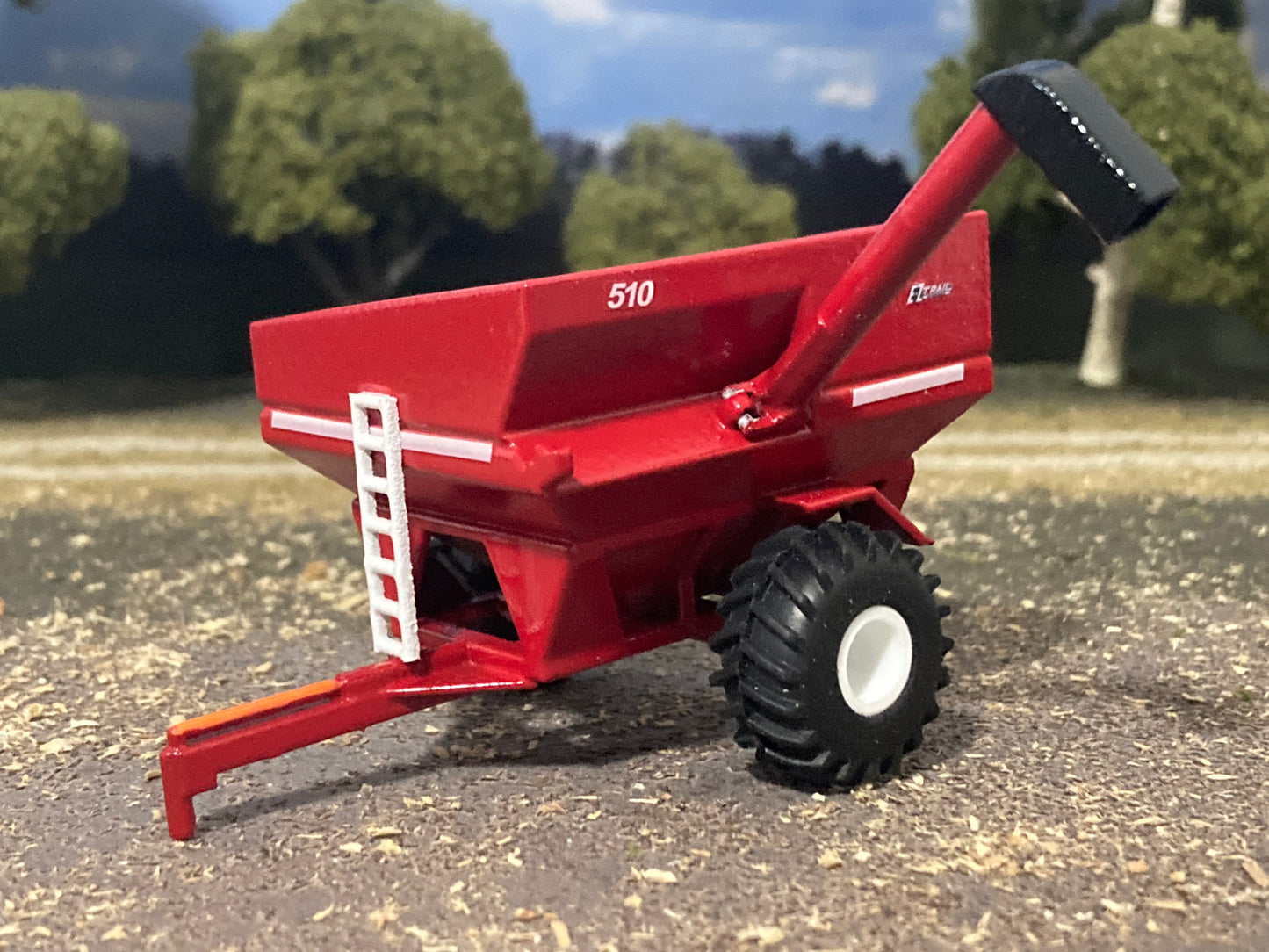 1/64 EZ Trail 510 Grain Cart Red Tractor Tread Tires