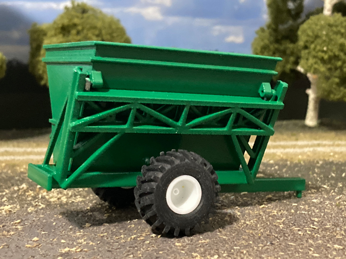 1/64 Dump Cart with Extensions Green