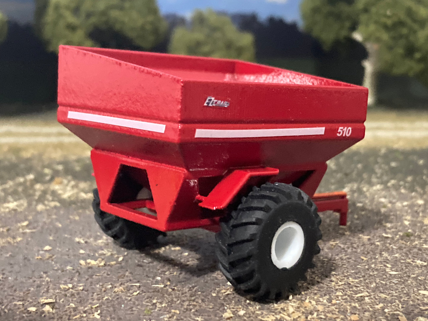 1/64 EZ Trail 510 Grain Cart Red Tractor Tread Tires