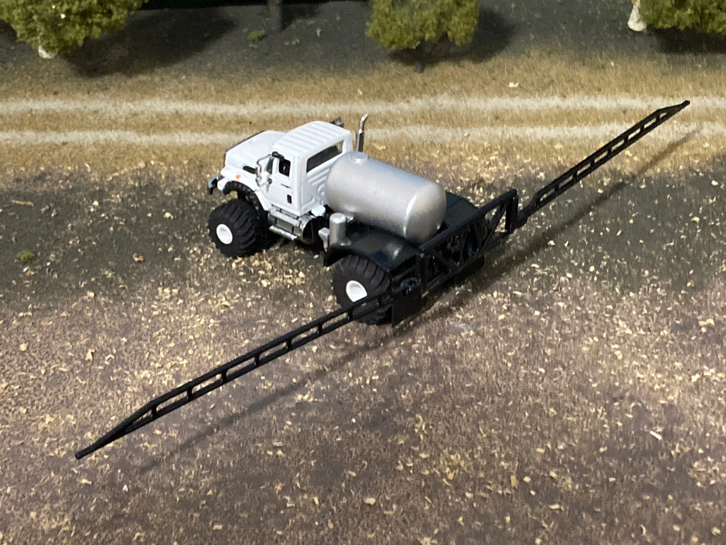 1/64 IH Workstar Floater Sprayer Truck