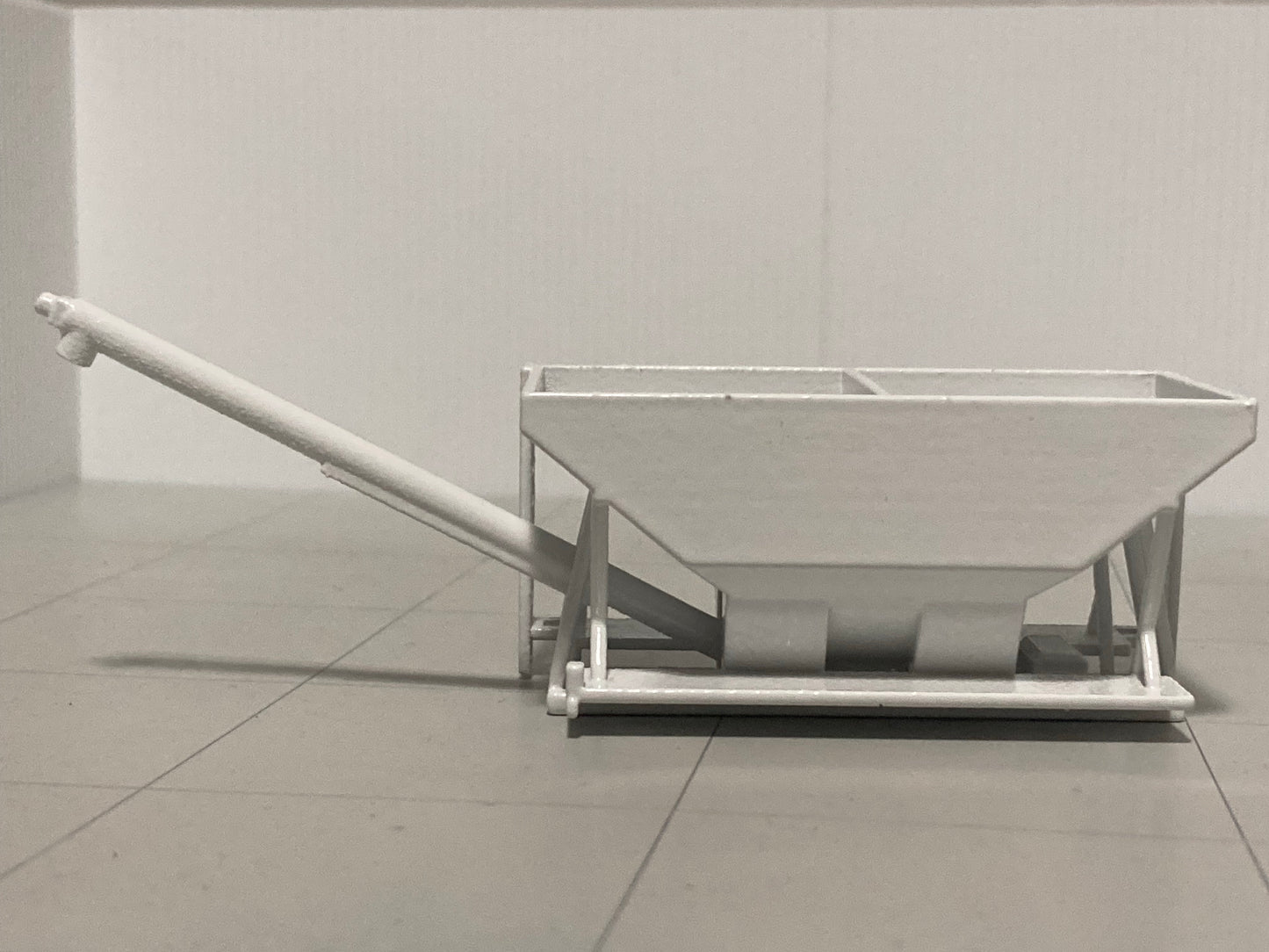 1/64 Rear Discharge Fertilizer Tender For Truck Mount