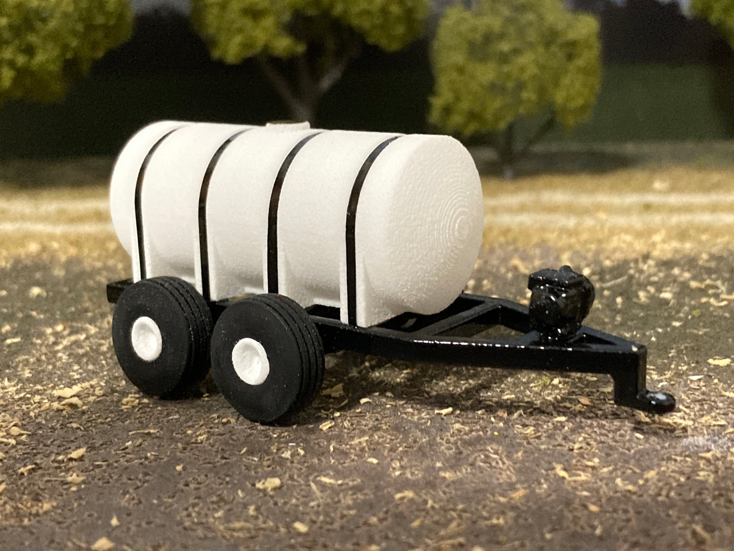 1/64 Liquid Fertilizer Tender Trailer Black 1,050 Gallons (fits ball style hitch)