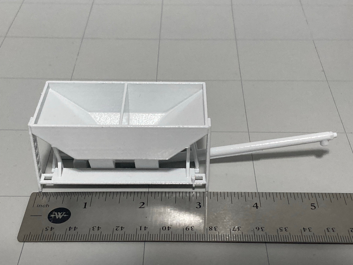 1/64 Rear Discharge Fertilizer Tender For Truck Mount
