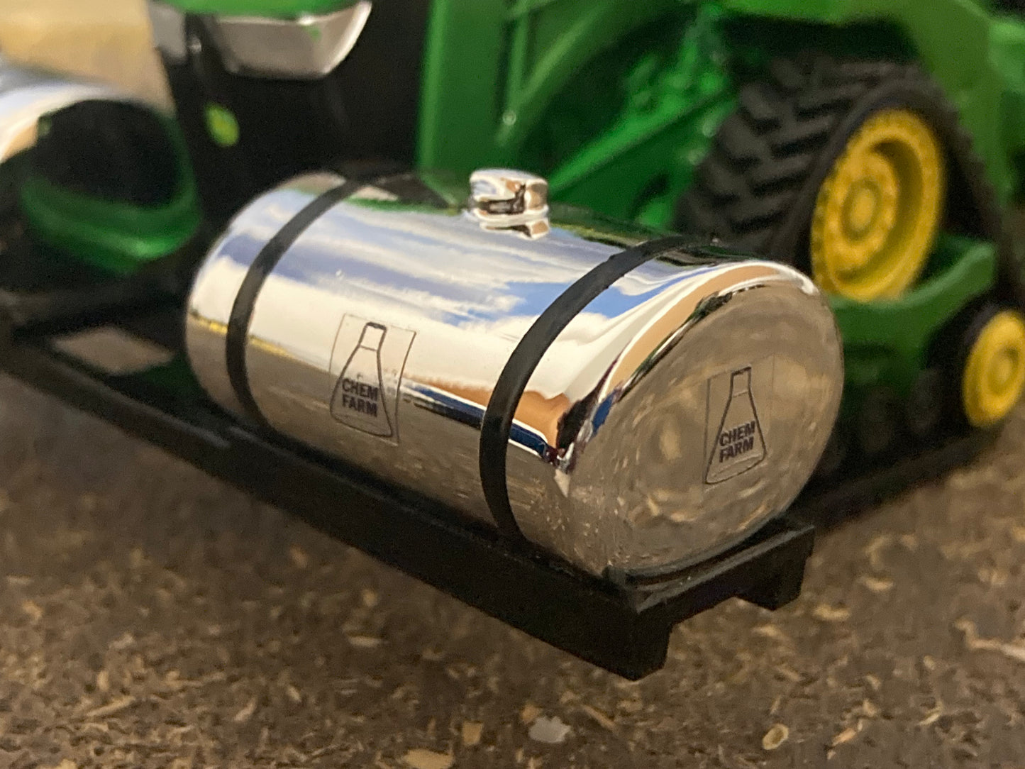 1/64 Chem Farm Saddle Tanks 500 Gallon