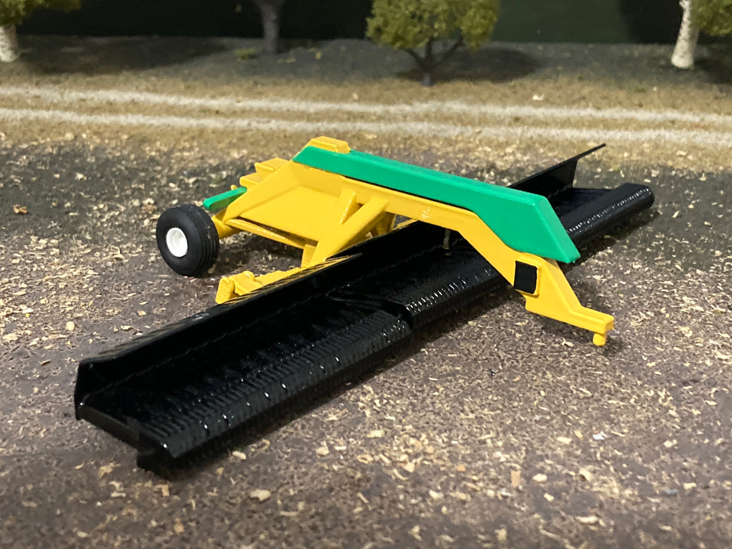 1/64 Hay Merger 40ft Yellow Triple