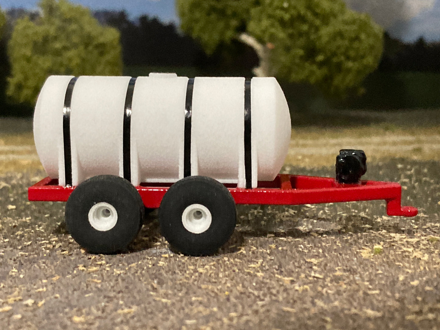 1/64 Liquid Fertilizer Tender Trailer Red 1,050 Gallons (fits ball style hitch)