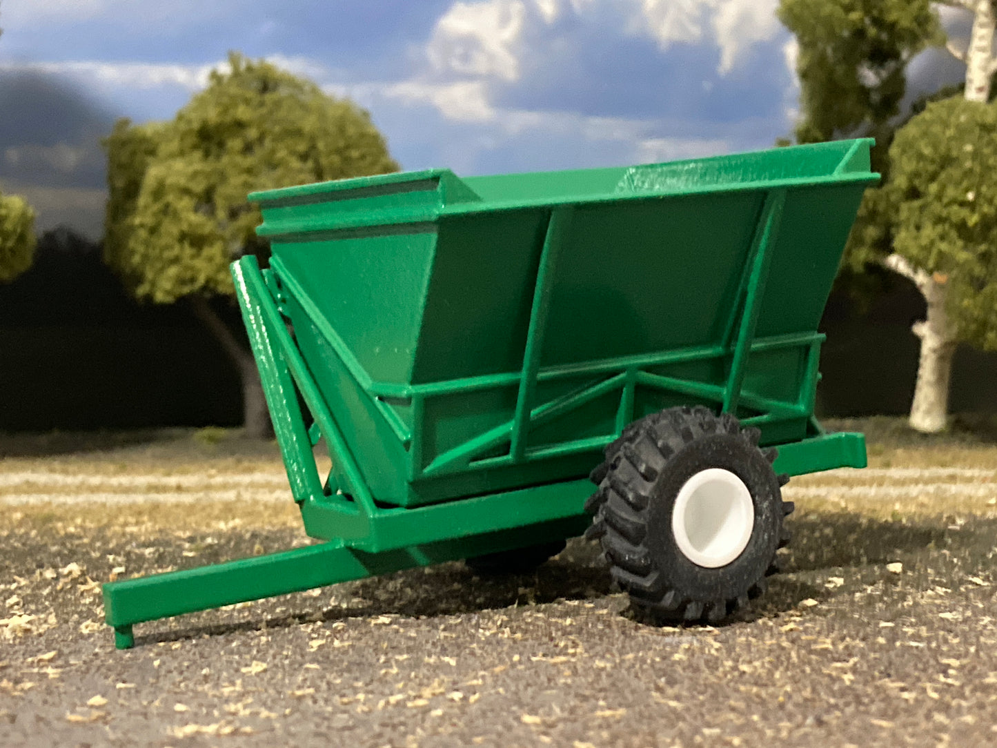 1/64 Dump Cart with Extensions Green