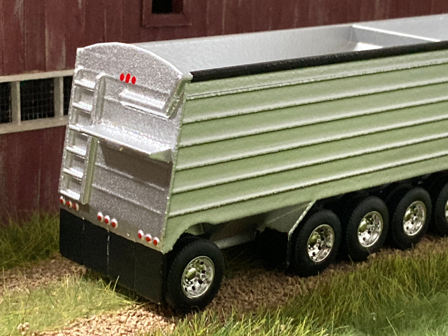 1/64 8 Axle 3 Hopper Grain Trailer for Semi Trucks