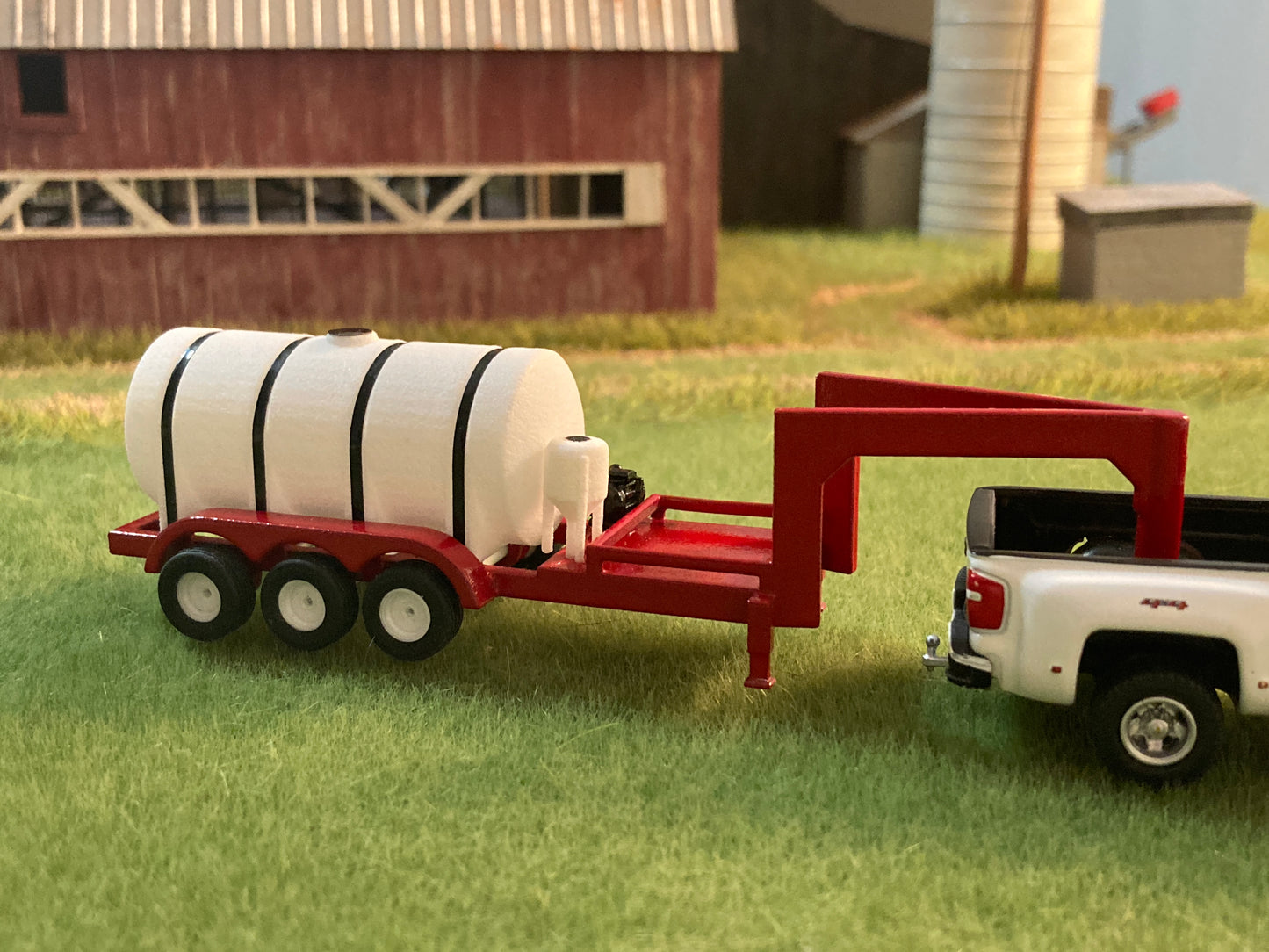 1/64 Gooseneck Liquid Fertilizer Tender Trailer Red 1,050 Gallons