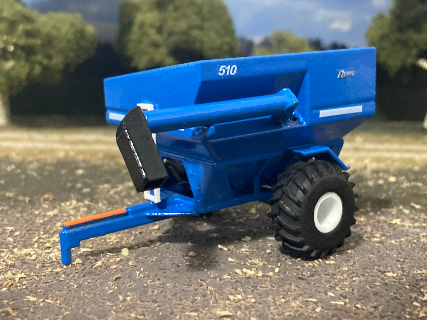 1/64 EZ Trail 510 Grain Cart Blue Tractor Tread Tires