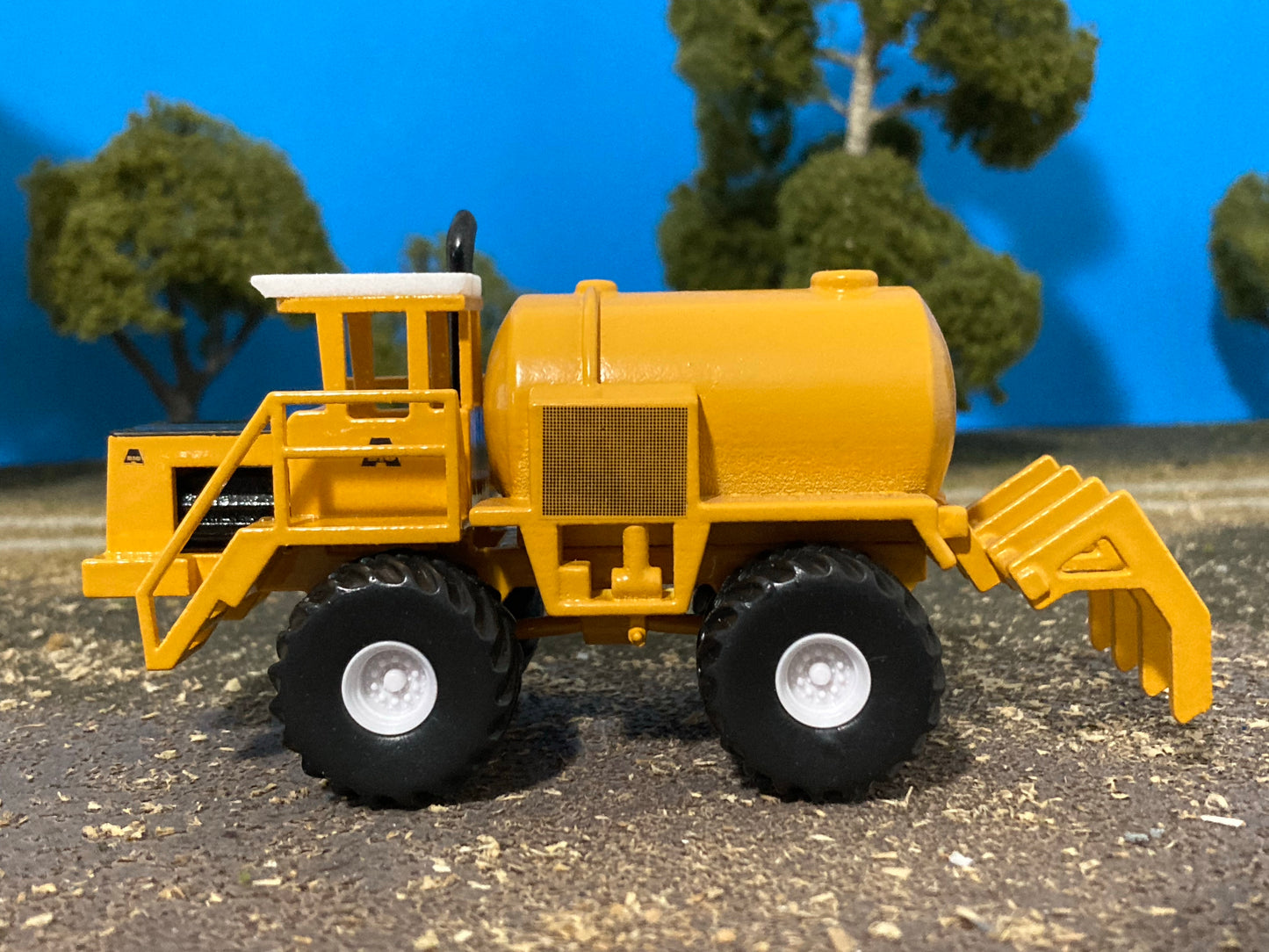 1/64 Big A 3500 Floater Bio Solids Manure Injector