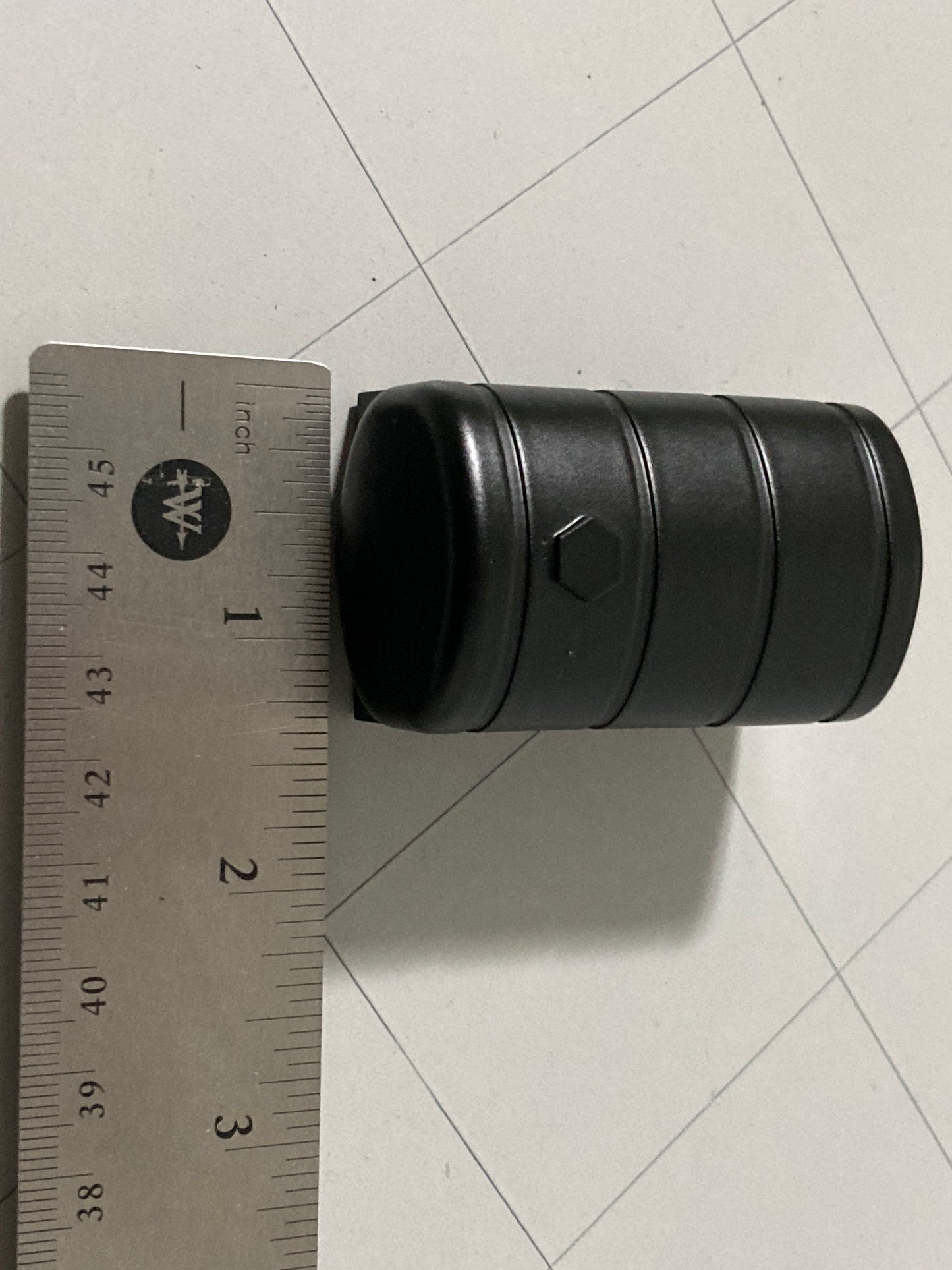 1/64 3,250 Gallon Leg Tank Black