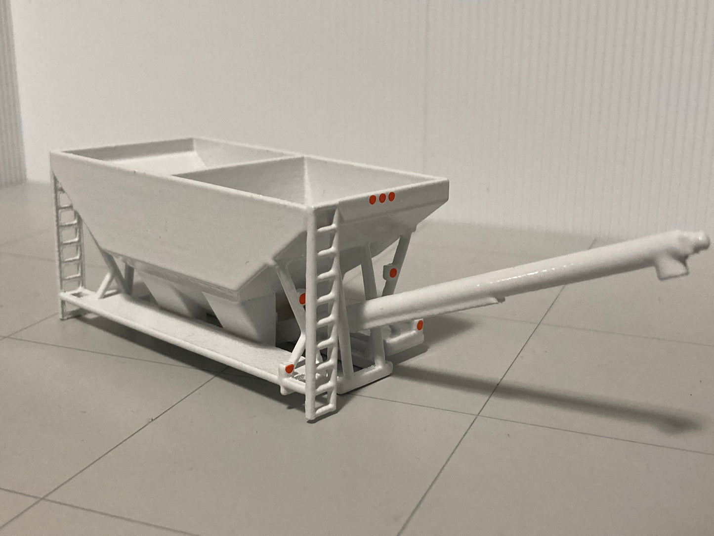 1/64 Rear Discharge Fertilizer Tender For Truck Mount