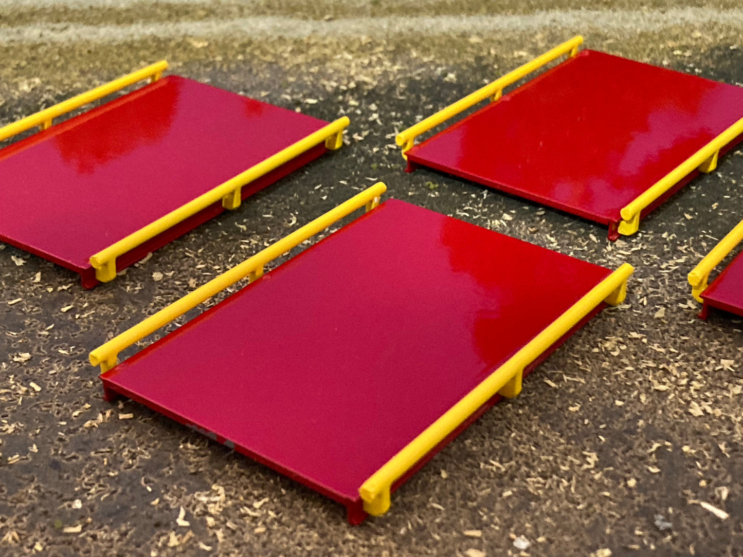 1/64 Truck Scale 70ft Red and Yellow