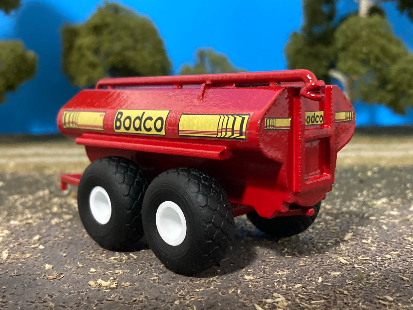 1/64 Bodco Manure Spreader 4,000 gallons