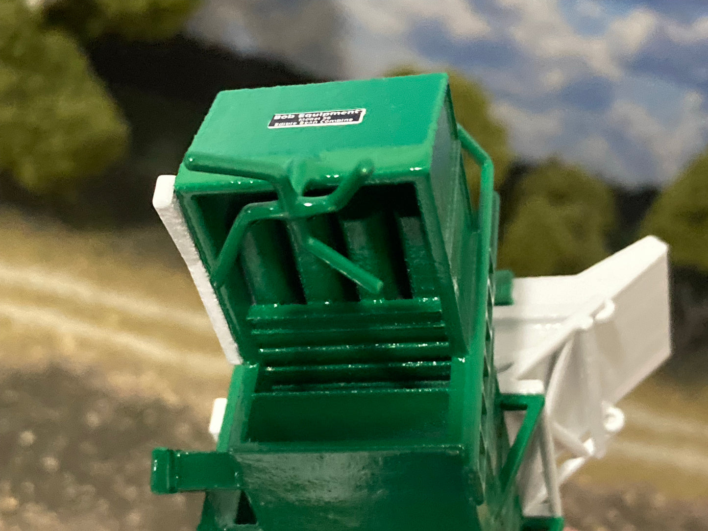 1/64 Bob Model 56 Edible Bean Combine Green