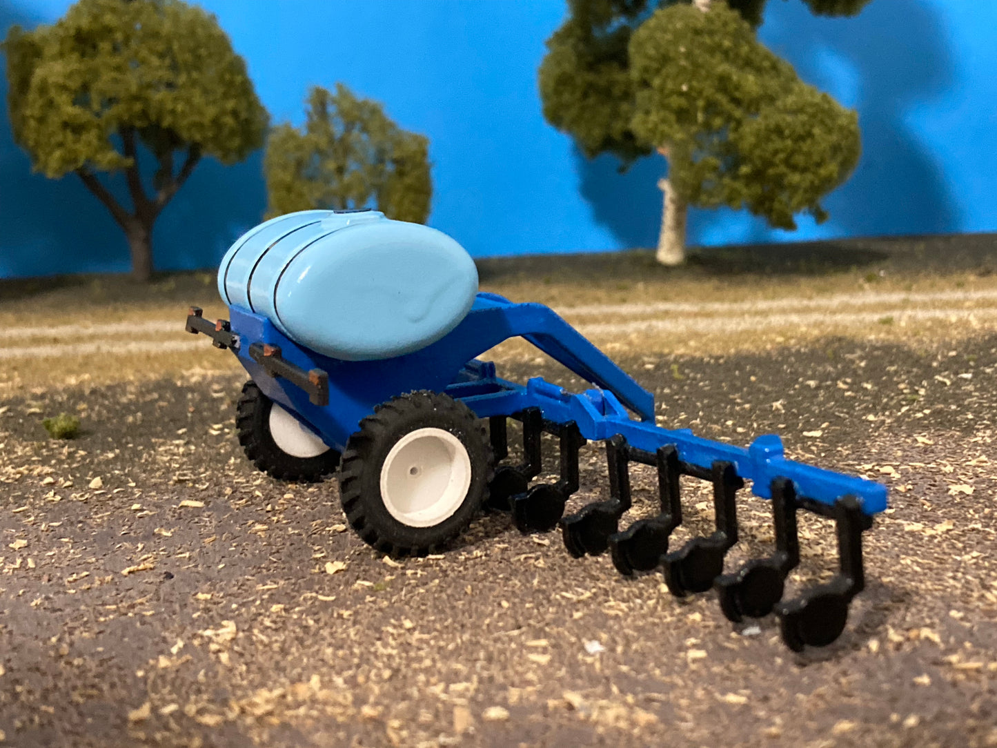 1/64 Blue Side Dresser 15 Row