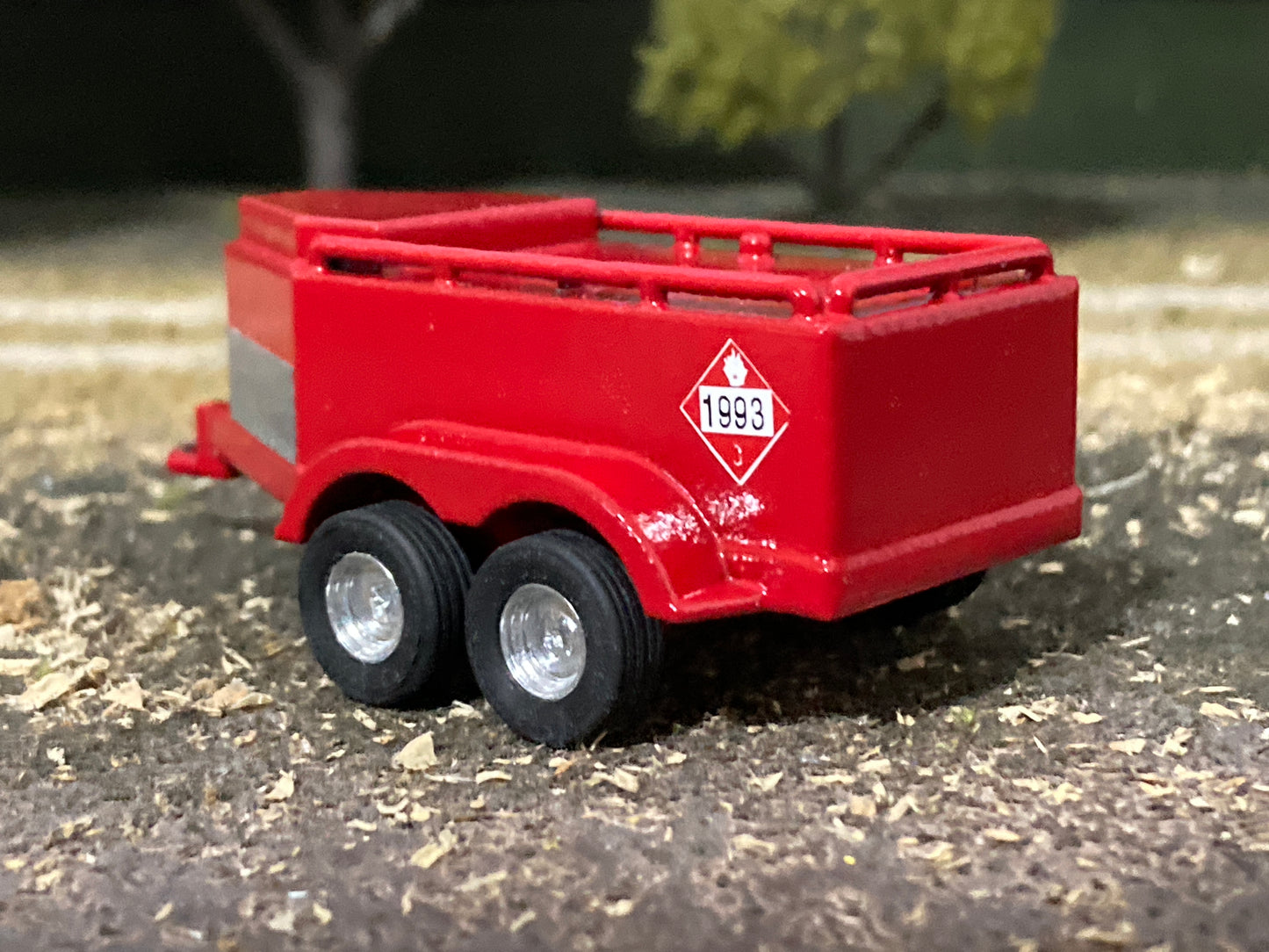 1/64 Fuel Trailer Red 600 gallon (for Ball style hitch)