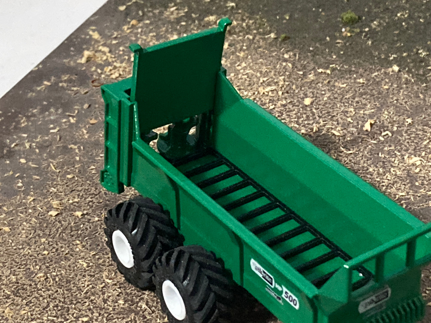 1/64 Pik Rite HP-500 Manure Spreader