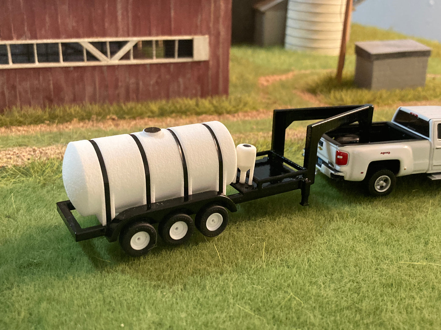 1/64 Gooseneck Liquid Fertilizer Tender Trailer Black 1,050 Gallons