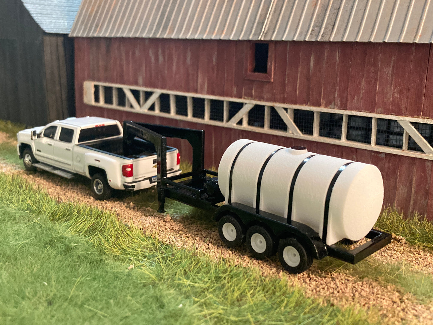 1/64 Gooseneck Liquid Fertilizer Tender Trailer Black 1,050 Gallons