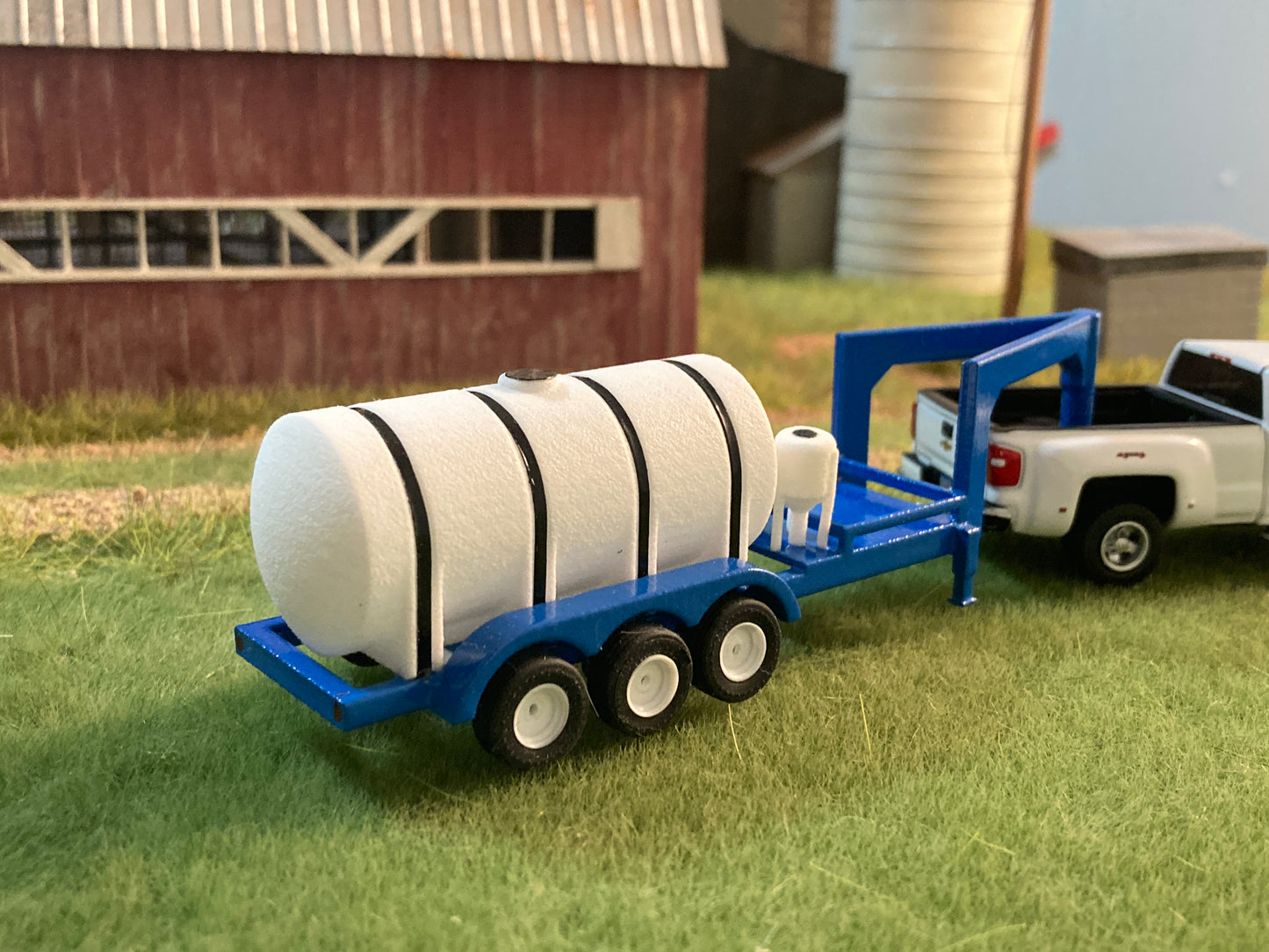 1/64 Gooseneck Liquid Fertilizer Tender Trailer Blue 1,050 Gallons