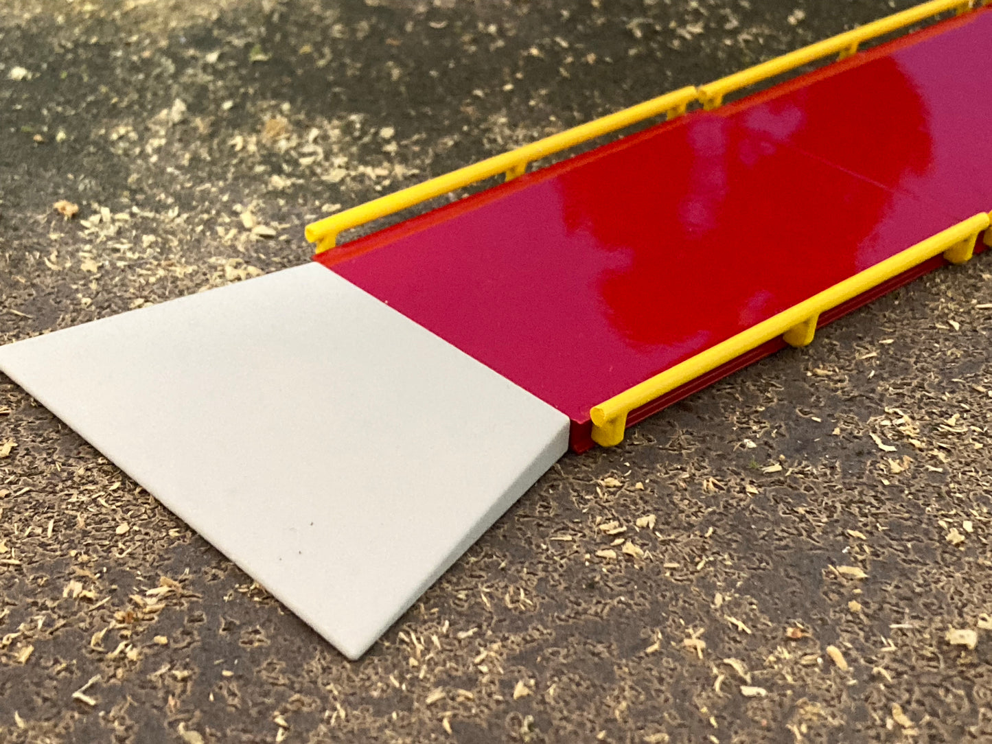 1/64 Truck Scale 70ft Red and Yellow