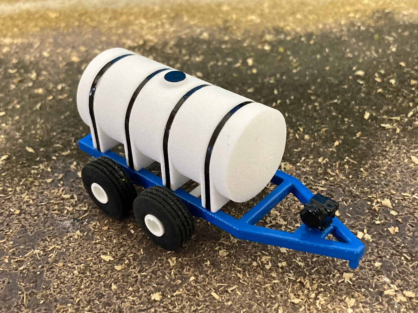 1/64 Liquid Fertilizer Tender Trailer Blue 1,050 Gallons