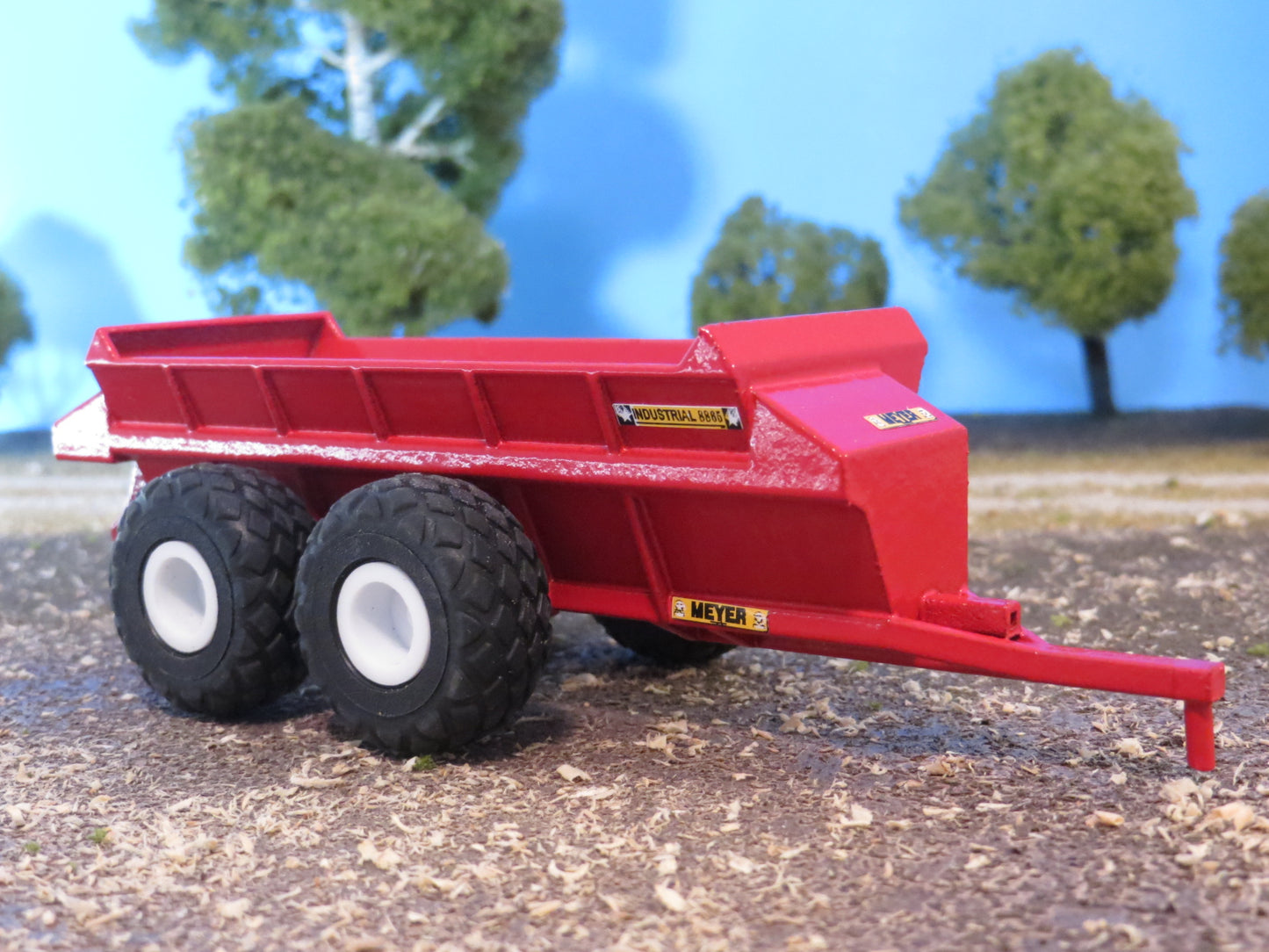 1/64 Meyer 8865 Manure Spreader