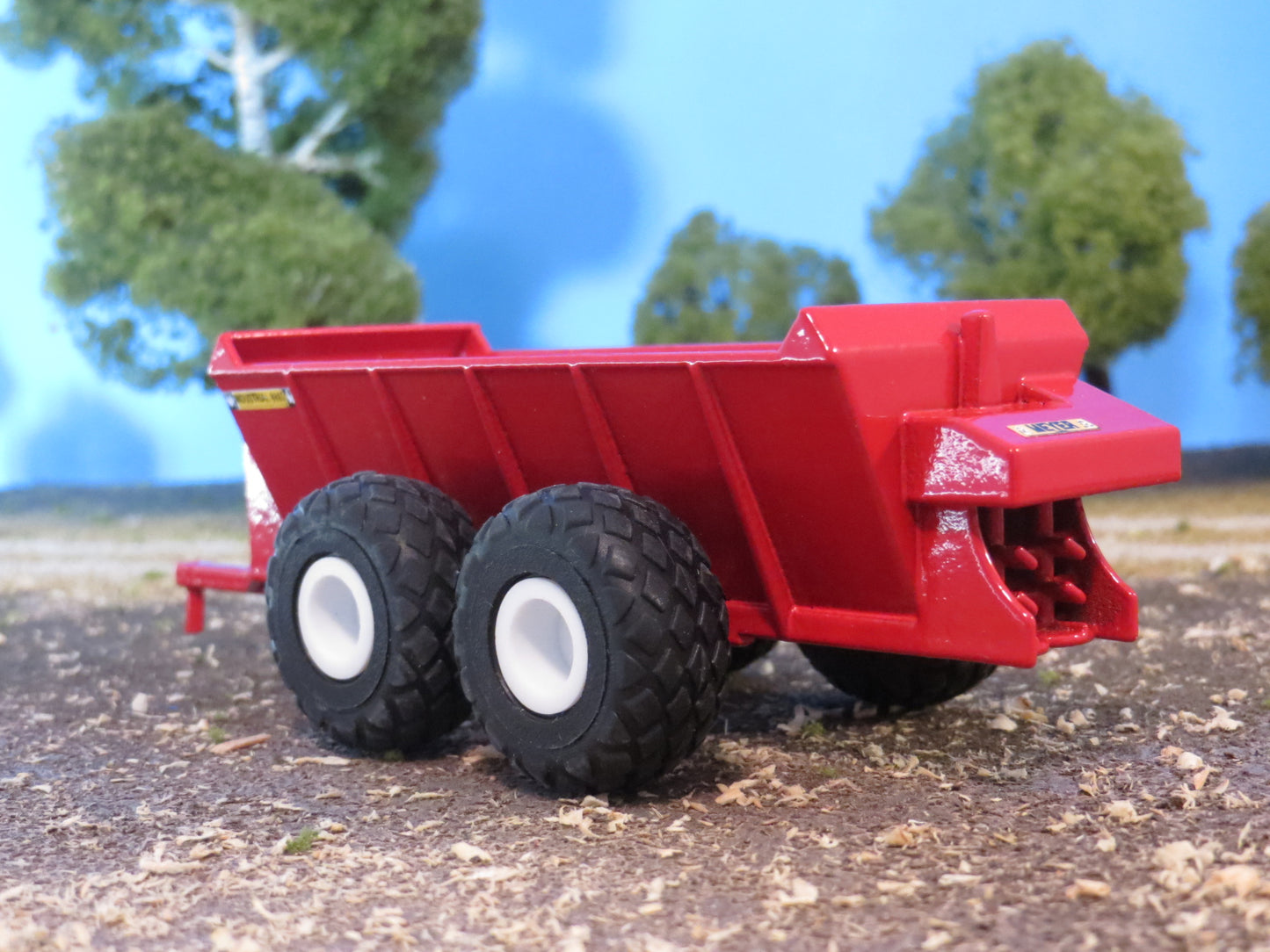 1/64 Meyer 8865 Manure Spreader