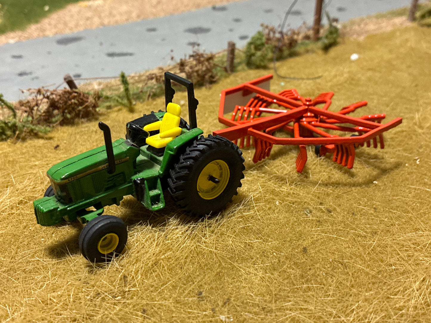 1/64 Hay Rake 12ft Orange Right Hand