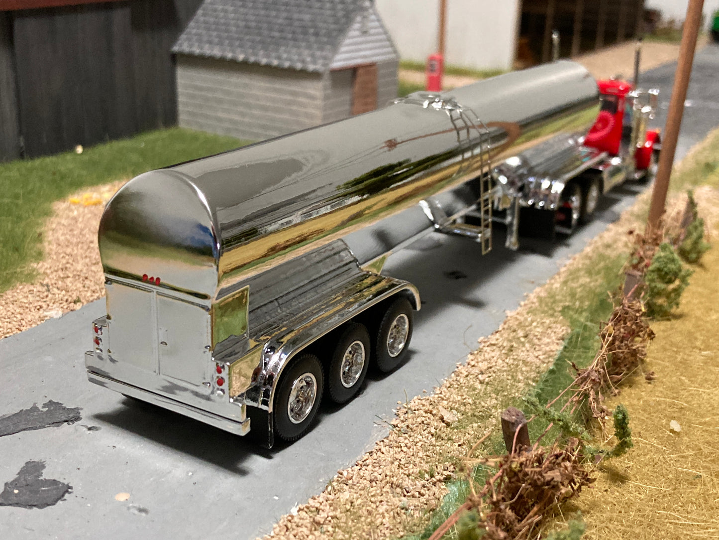 1/64 Milk Trailer Tri Axle