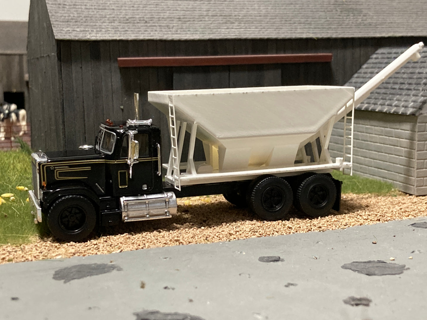 1/64 GMC General Truck with Rear Discharge Fertilizer Tender Black