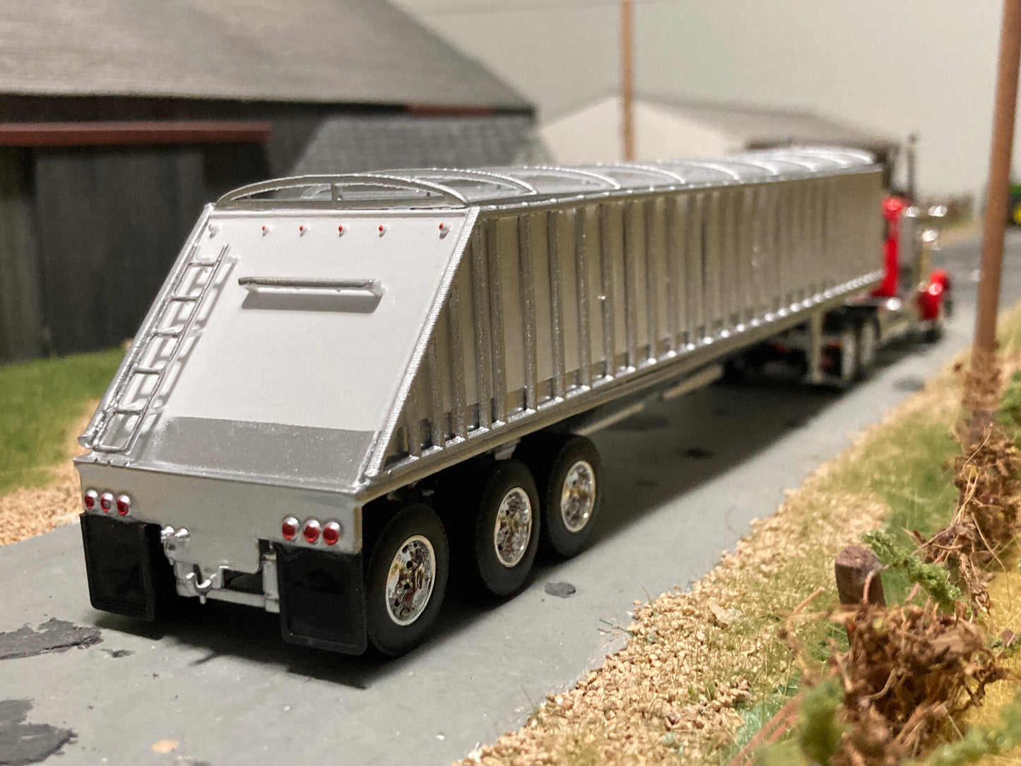 1/64 3 Axle 2 Hopper Grain Trailer White/Silver for Semi Trucks