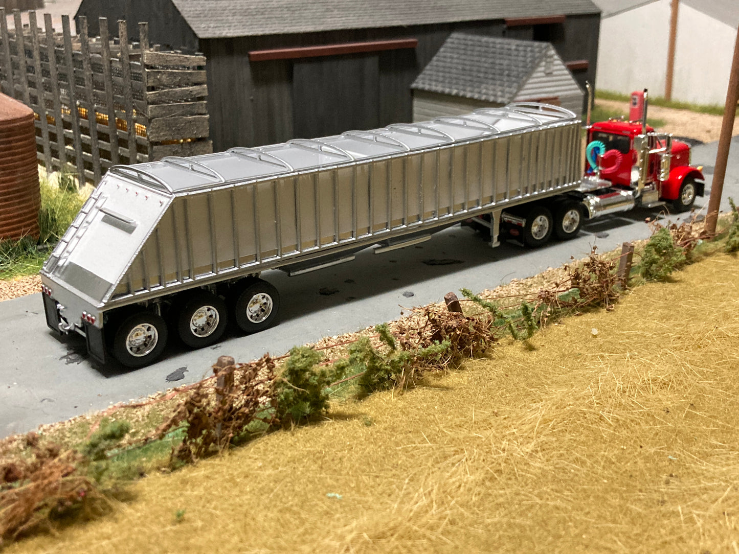 1/64 3 Axle 2 Hopper Grain Trailer White/Silver for Semi Trucks